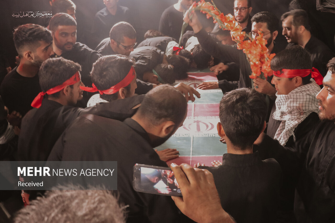 آئین وداع با پیکر مطهر شهید « احمد صالحی» برگزار شد