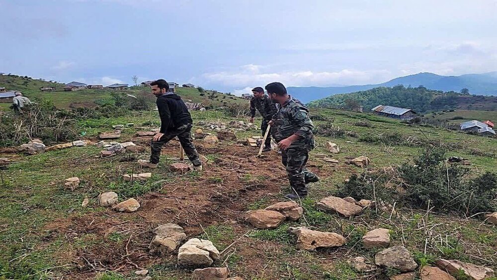 30 سازه غیرمجاز در اراضی ملی روستای داکو تنکابن تخریب شد