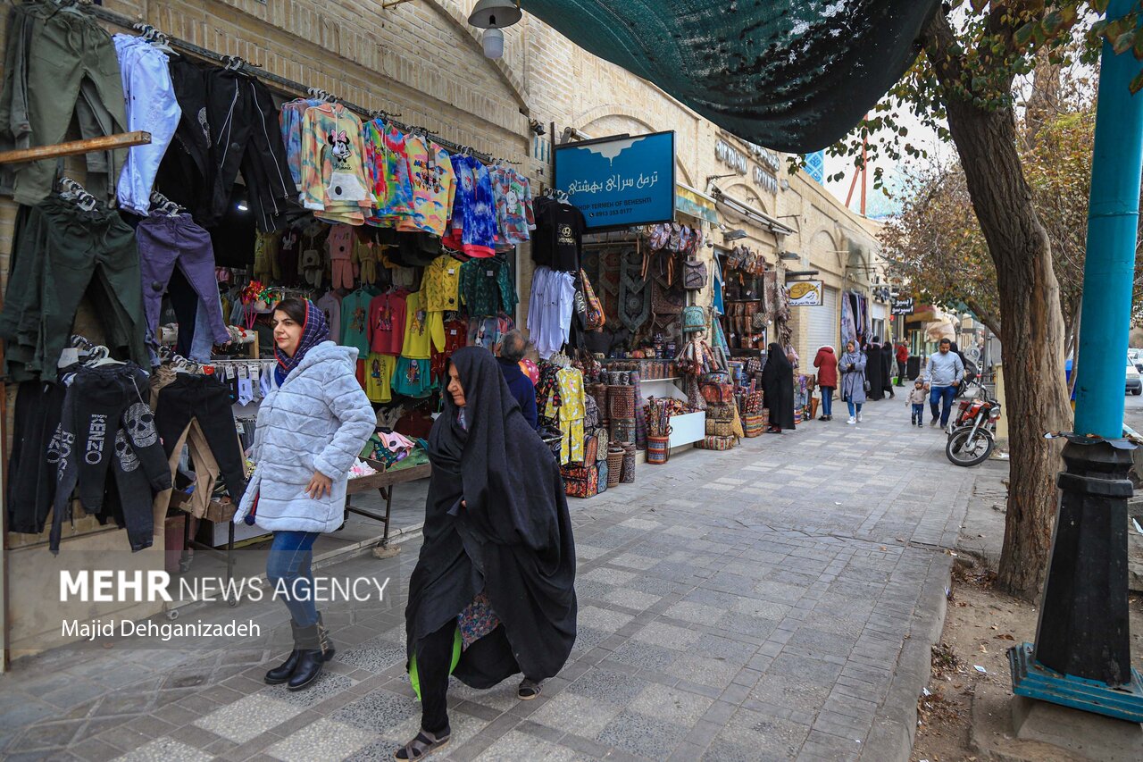 بازار نکا آرام و پررونق