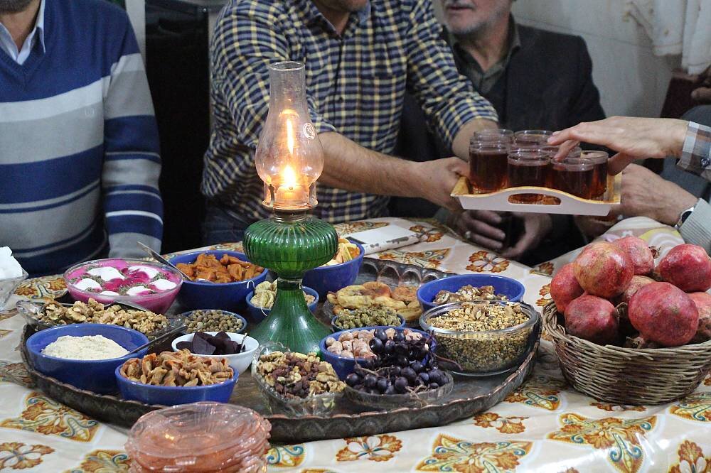 چشمک پسته و آجیل «چله شو» به پرتقال و برنج