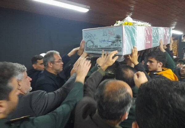 دانش آموزان فومنی با شهید گمنام وداع کردند