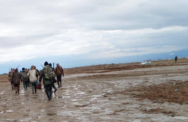 شکارگروهی و تاراج پرندگان خلیج گرگان/تساهل مدیران جبران ناپذیراست