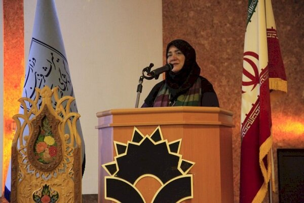 نشان تمدنی به هنرمندان صنایع دستی اعطا می شود