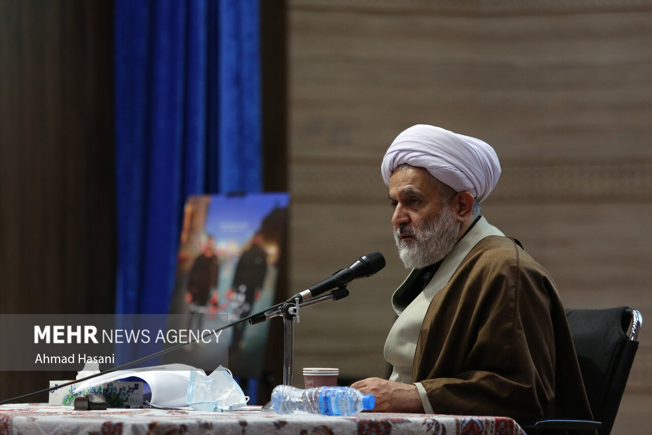 ایران اسلامی الگوی جدید دموکراسی در جهان است/توطئه شوم شکست خورد