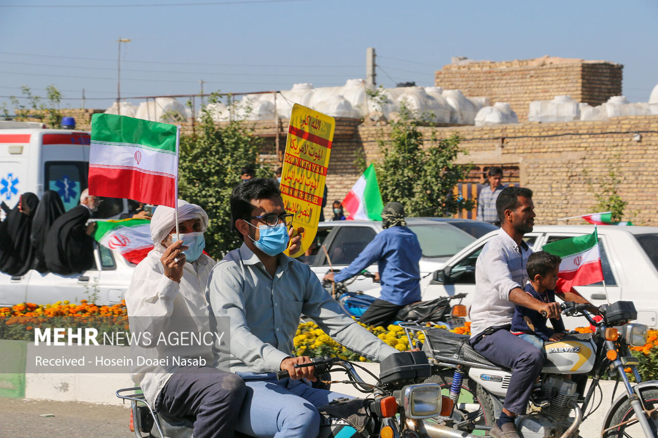 مردم با بصیرت در راهپیمایی 22 بهمن حضور می یابند