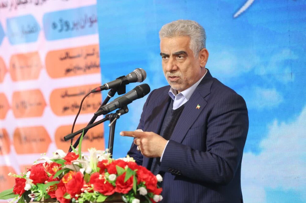 راه توسعه و پیشرفت کشور از مسیر دانش می‌گذرد