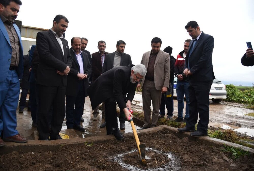 عملیات اجرایی احداث گلخانه یک هکتاری علی آبادکتول آغاز شد
