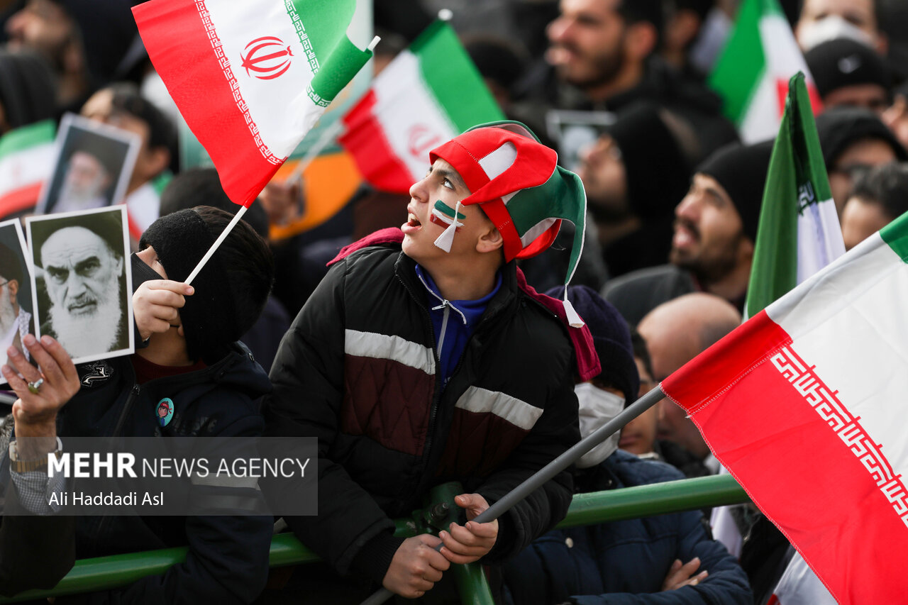 حضور باشکوه مردم بابل در راهپیمایی 22 بهمن