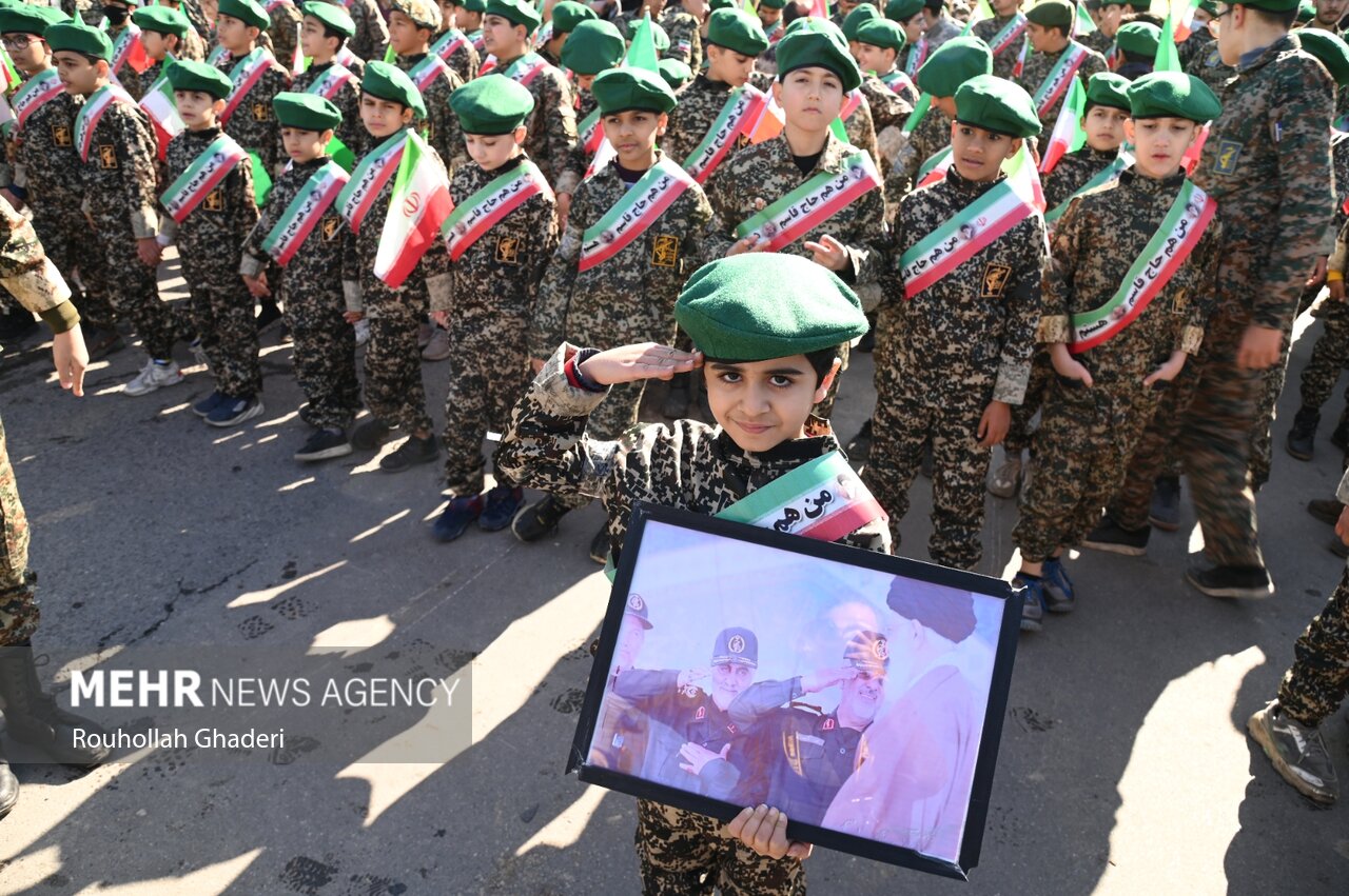 راهپیمایی 22 بهمن در گلستان