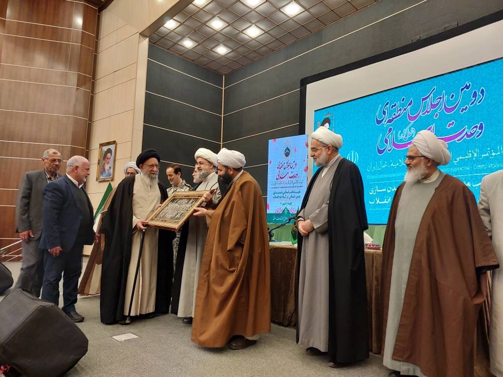 آیت الله نورمفیدی طلایه دار تقریب و وحدت در گلستان معرفی شد