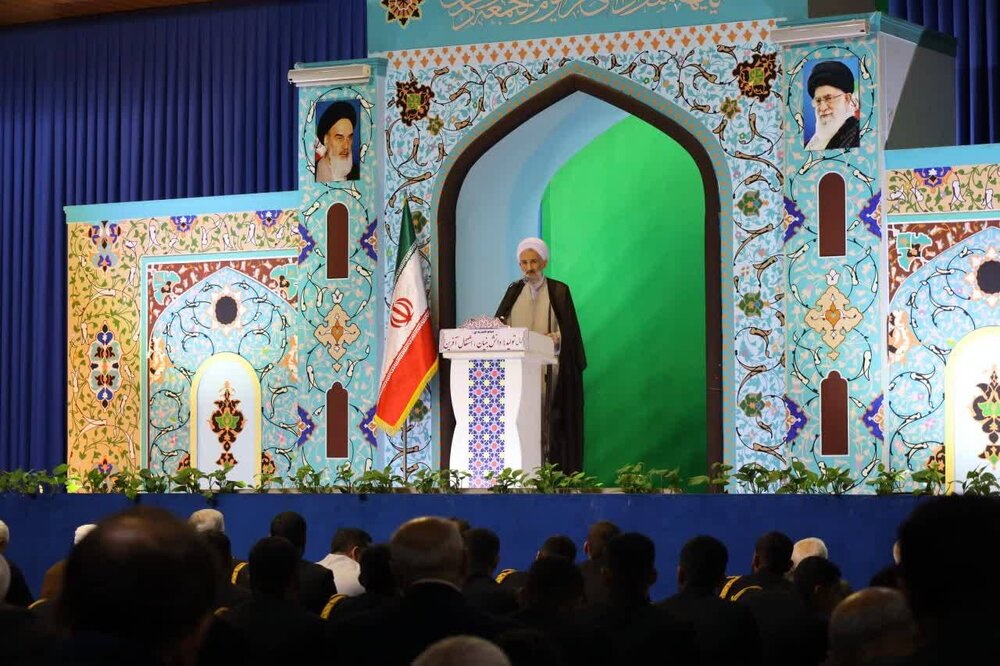 22 بهمن منجر به فروپاشی نظام سلطه جهانی می شود