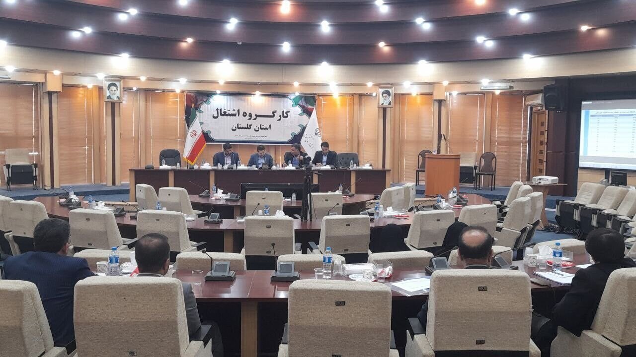 معاون استاندار گلستان، 17 معاون مدیرکل را ازجلسه اشتغال اخراج کرد