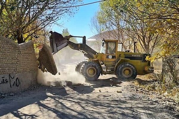 رایزنی مقام دولتی برای نقض حکم قضایی/ ویلای مدیر گرگانی تخریب شد
