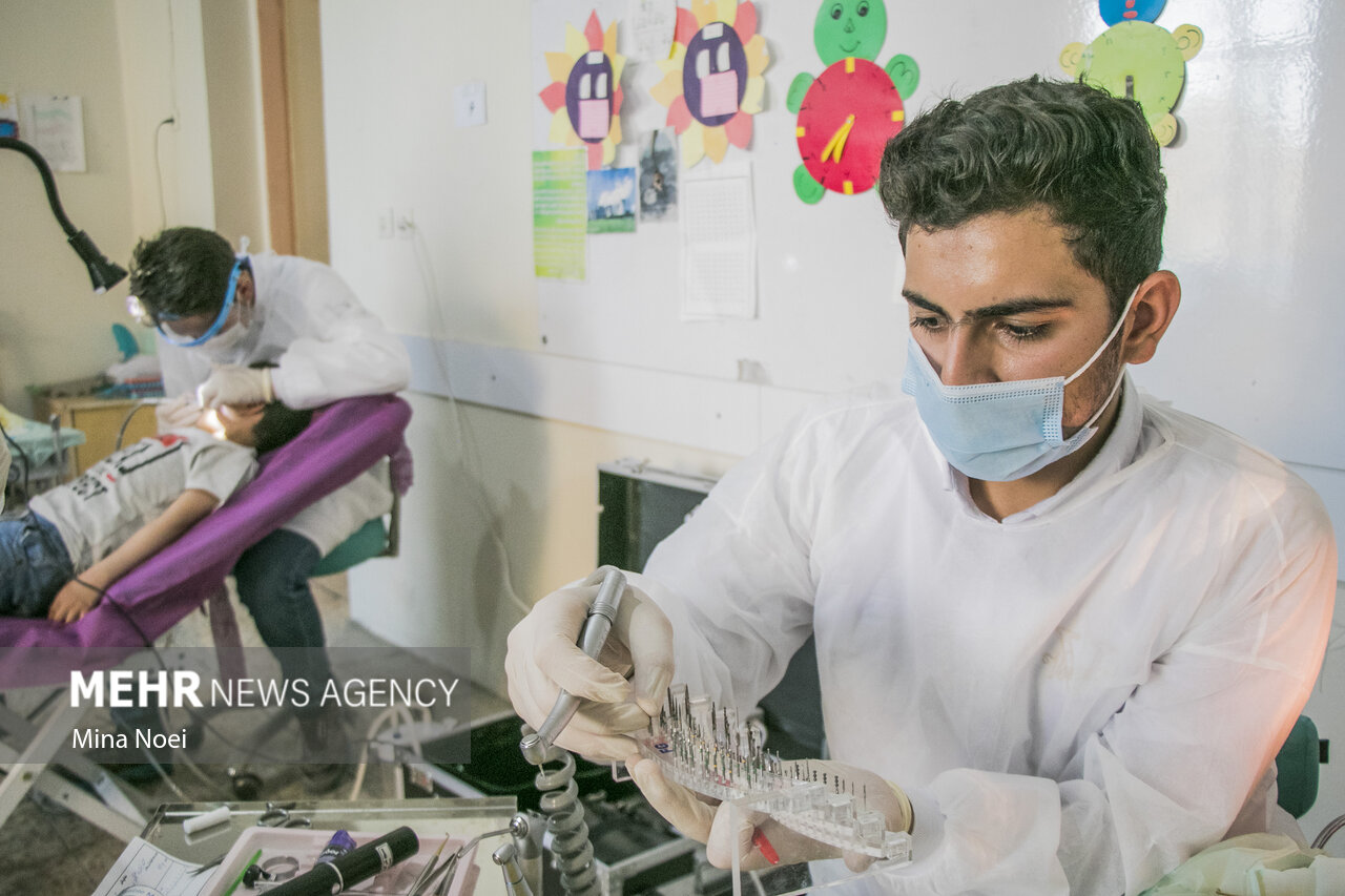 خدمت رسانی کاروان جهادی درمانی در روستای «حکیم آباد»