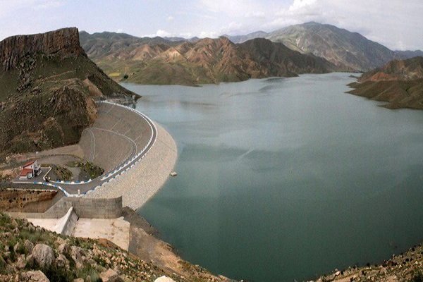 مهار آب های سطحی مازندران با عقب ماندگی 40 درصدی روبرو است