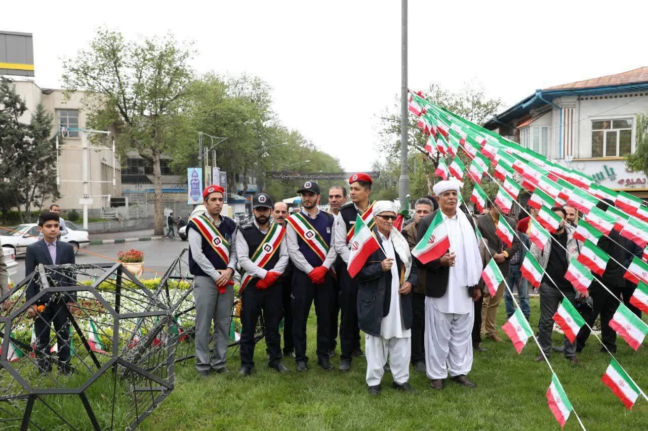 پرچم جمهوری اسلامی ایران در گرگان به اهتزاز درآمد