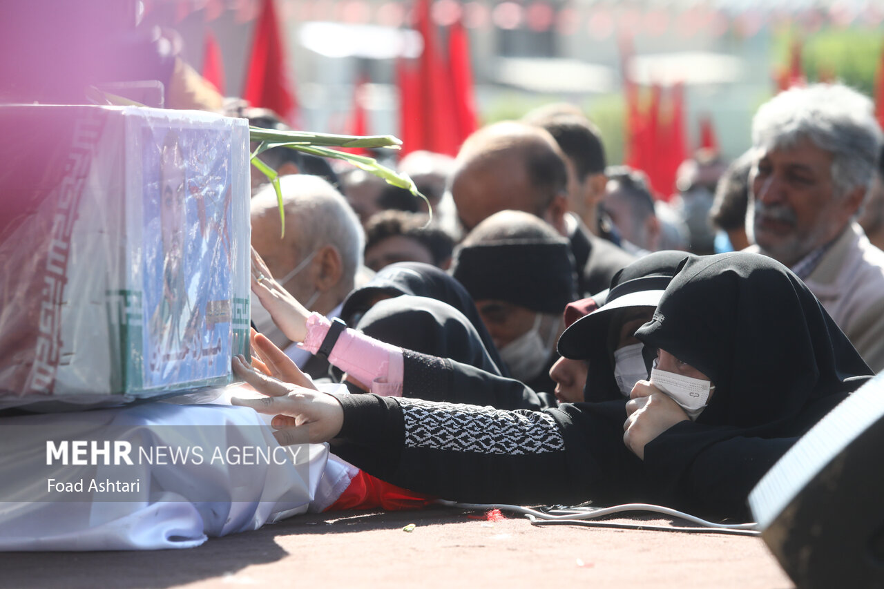 فریاد «مرگ بر اسرائیل» در آیین تشییع شهید مهقانی