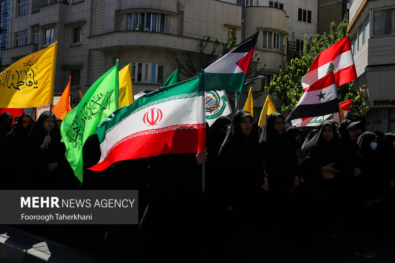 نمایش ولایتمداری گلستانی ها در راهپیمایی روز قدس