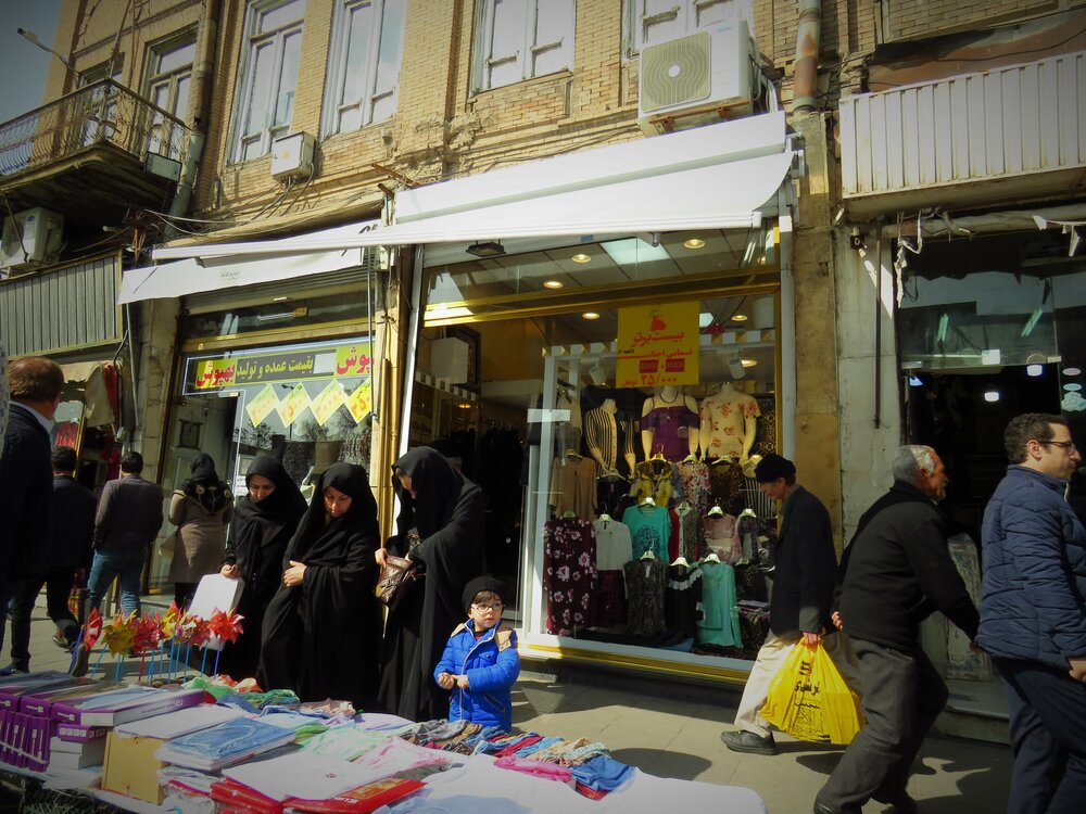 80 درصد دستفروشان خیابان امام خمینی (ره) گرگان اتباع هستند