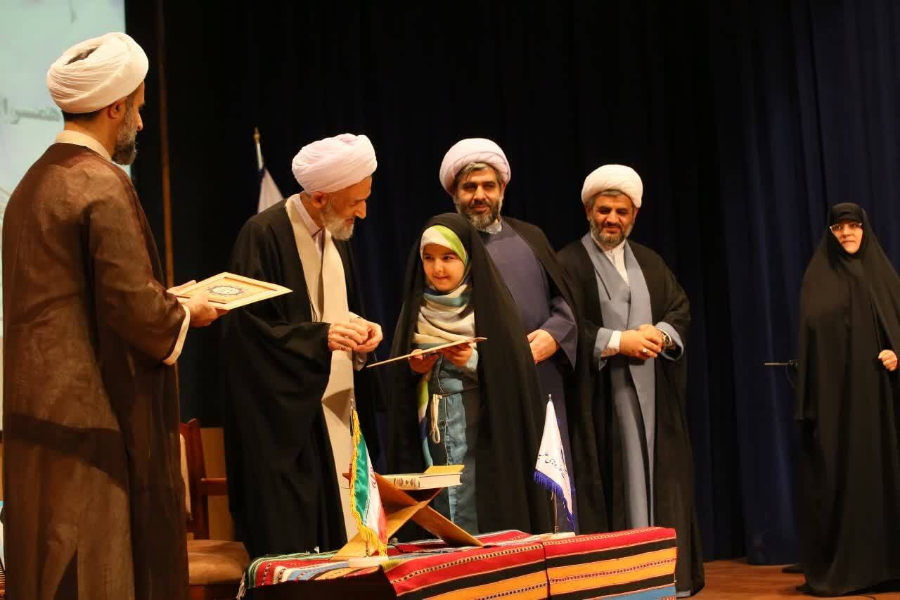 خدمات مرکز حوزه علمیه مازندران قابل تقدیر است