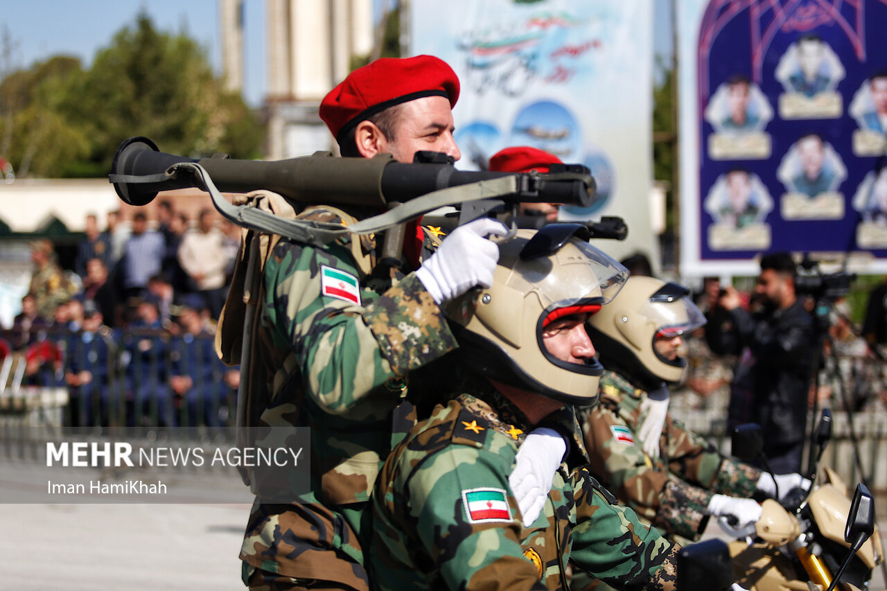 مراسم گرامیداشت روز ارتش در گرگان برگزار شد