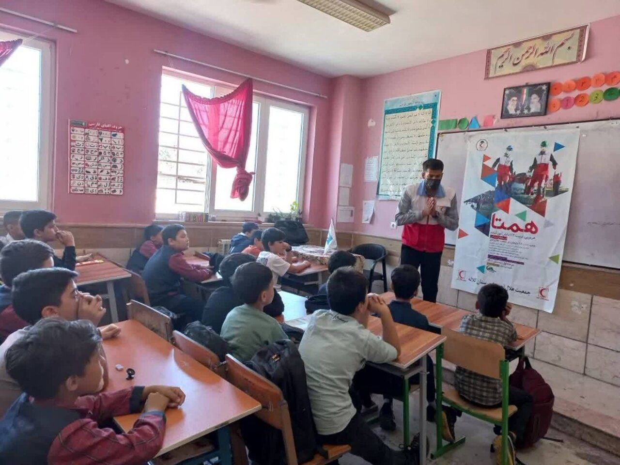 32 هزار دانش آموز گلستانی در قالب طرح همتا آموزش می بینند