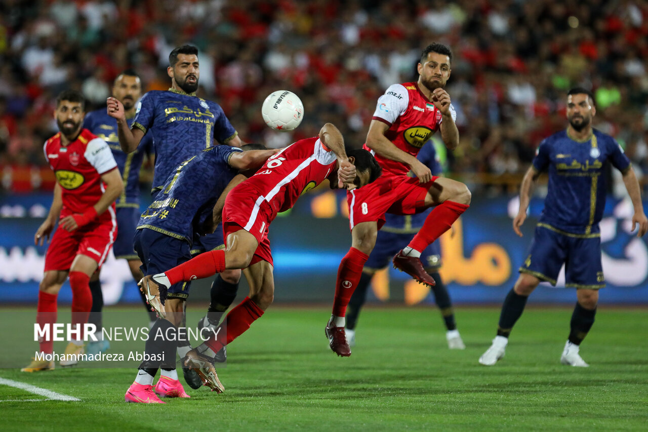 پوشش زنده مسابقات هفته بیست و نهم/ پرسپولیس و سپاهان پیش افتادند