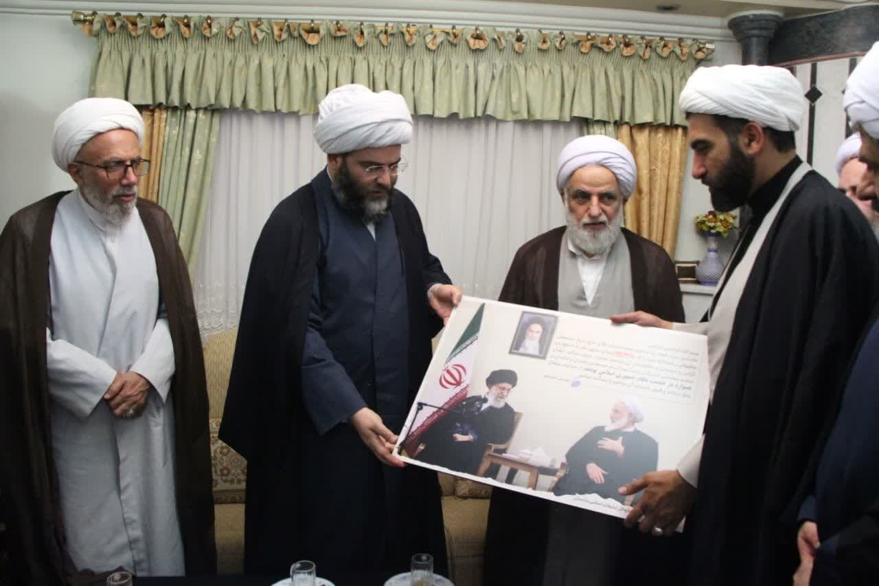 دیدار رئیس سازمان تبلیغات اسلامی باخانواده شهید سلیمانی