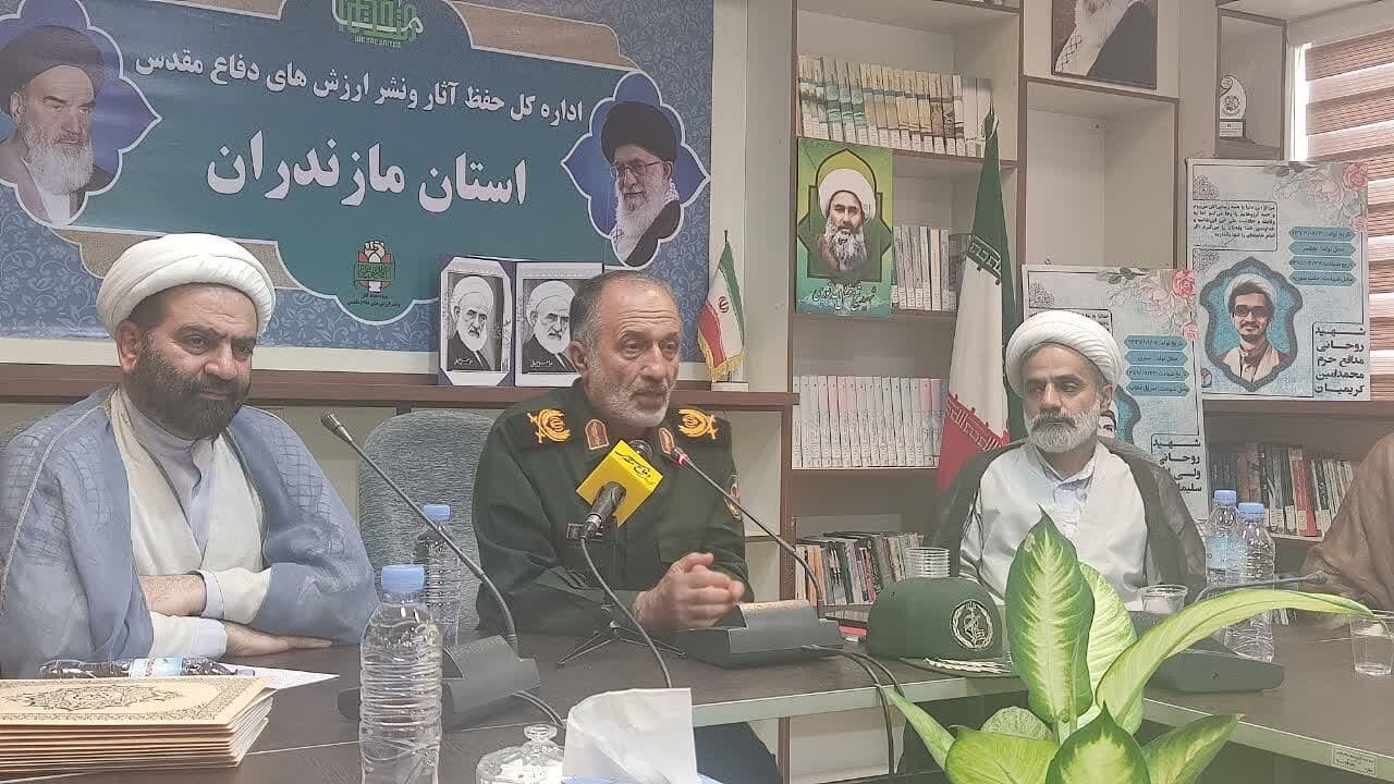روحانیت سنگربان دین هستند/ نگارش کتاب « آیت الله شهید سلیمانی»
