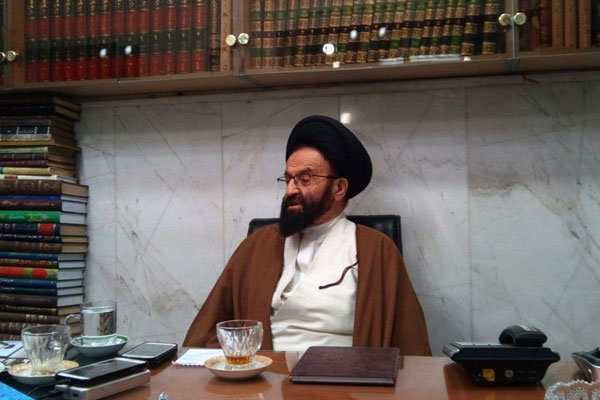 نام امام خمینی (ره) با حق و حقیقت عجین شده است