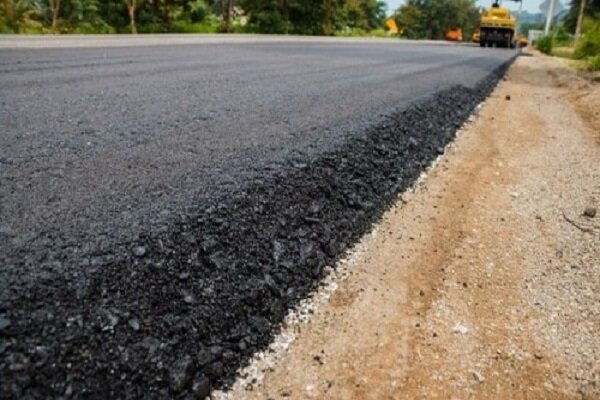 آسفالت راه های کوهستانی درازنو و رادکان کردکوی درحال اجراست