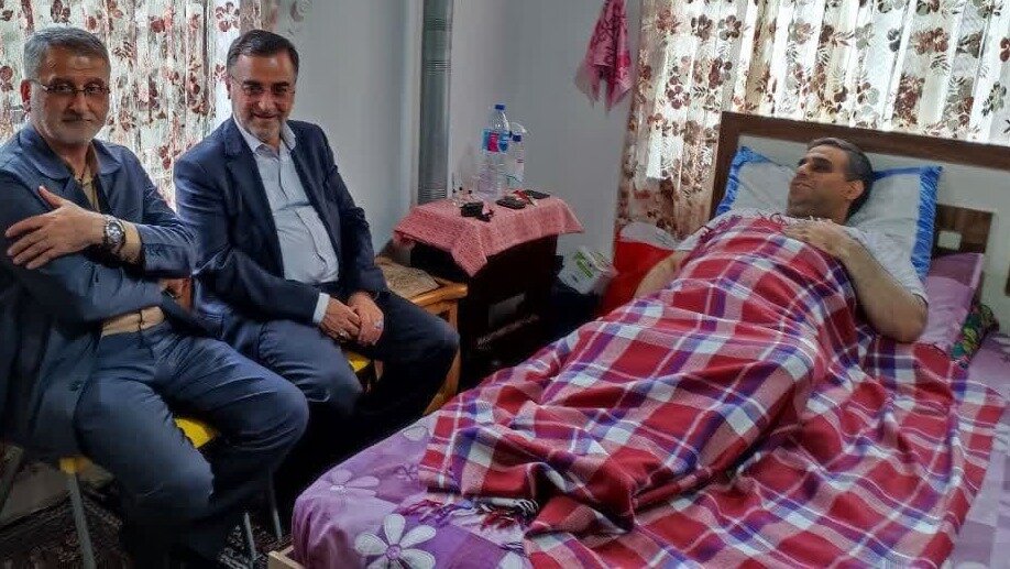 استاندار مازندران از خبرنگار مهر در رامسر عیادت کرد