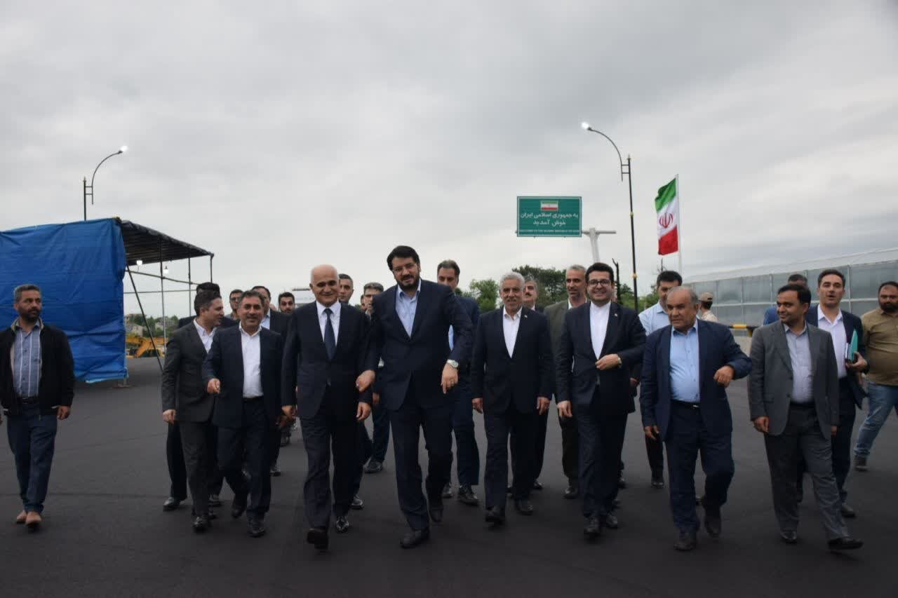 بازدید بذرپاش و معاون آذربایجان از زیرساخت های زمینی آستارا