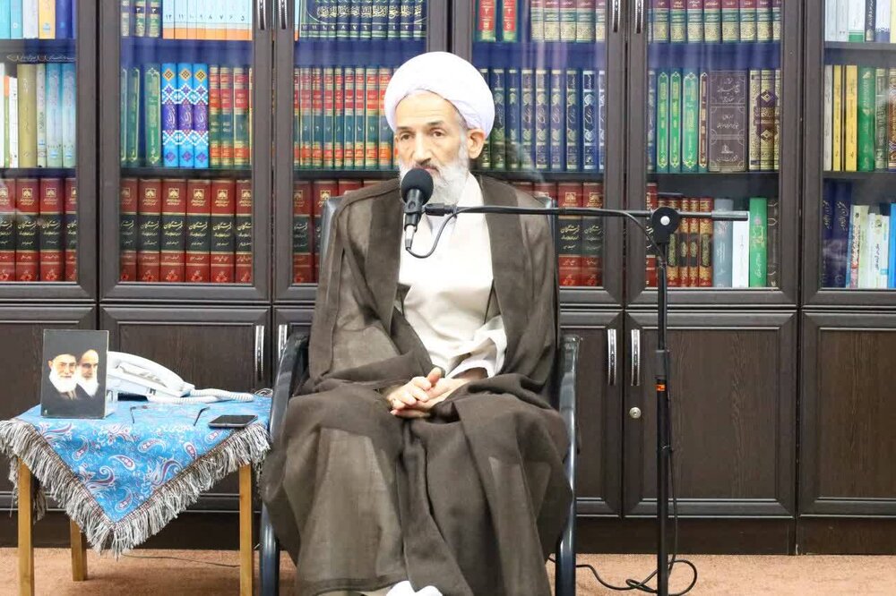 تجهیز طلاب به بصیرت و آشنایی با ابزارهای رسانه‌ای الزامی است