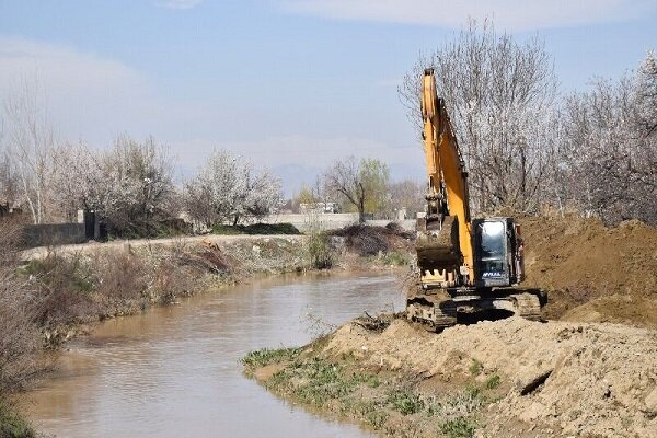 43 کیلومتر از رودخانه های استان گلستان لایروبی شدند