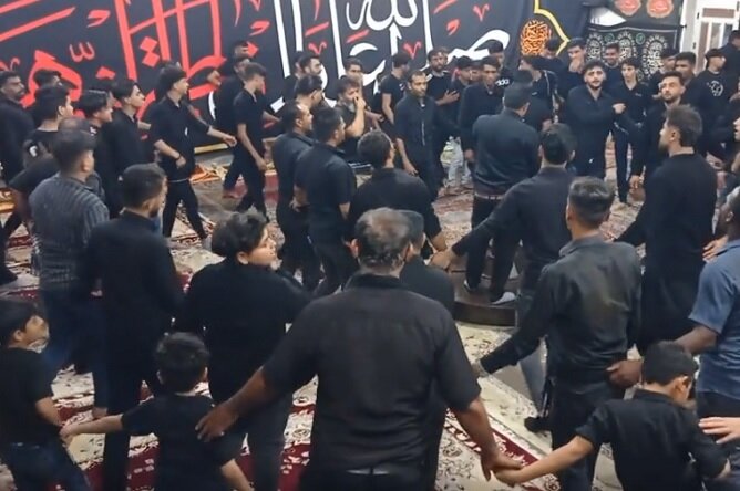 محبین حسینی در هیات آل یاسین شهرستان گرگان به عزاداری پرداختند