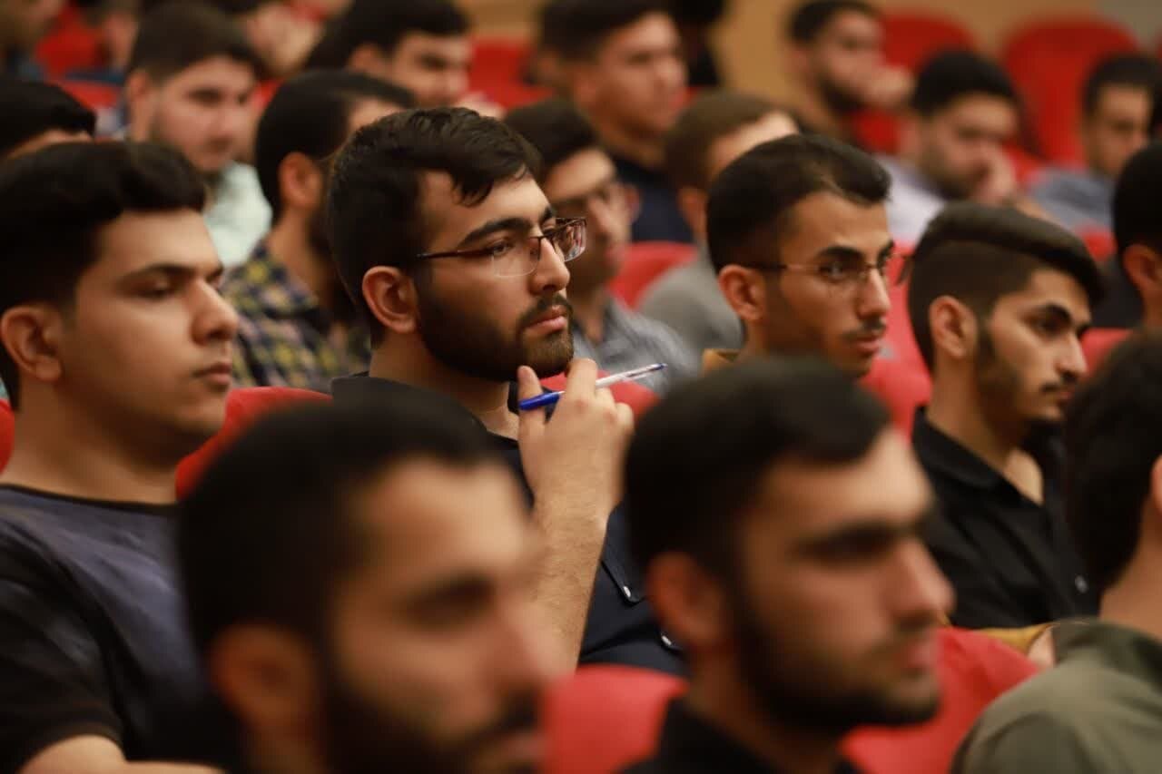 برپایی دوره معرفتی بصیرتی خط امام (ره) دانشجویان مازندران