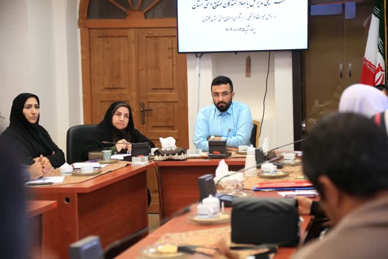 پیگیری برای تسهیل‌گری در فرآیند صادرات صنایع‌دستی گلستان