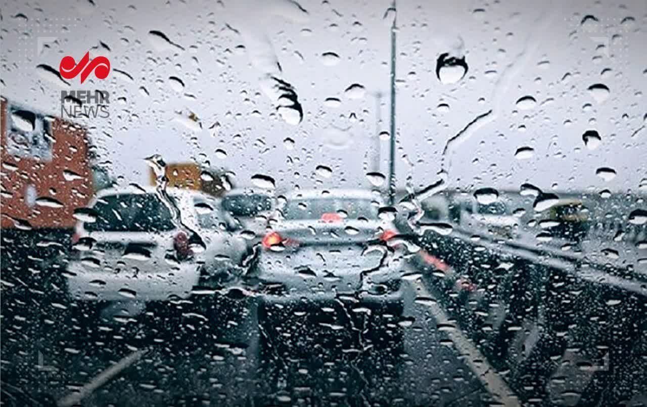 بارش شدید باران و آبگرفتگی معابر در انزلی