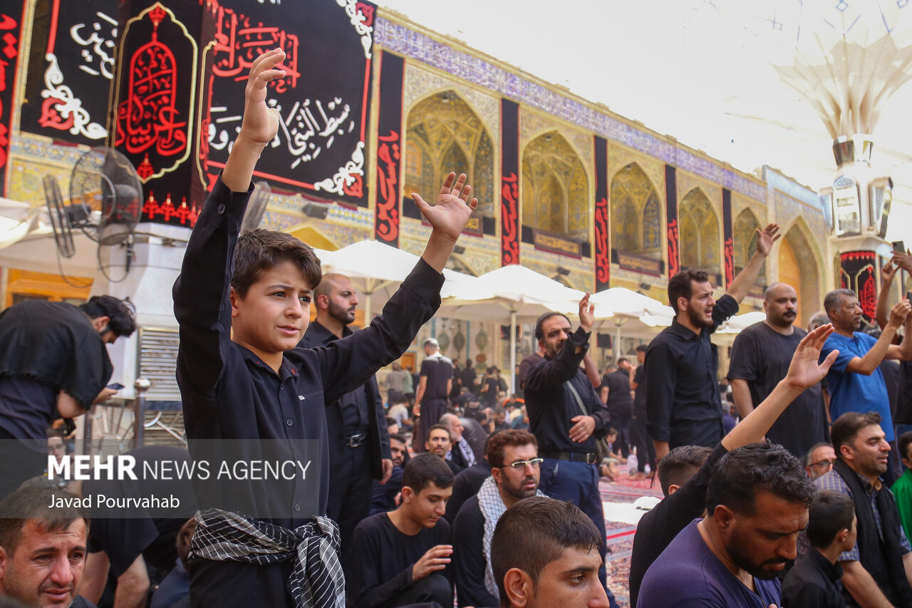 حضور چشمگیر نوجوانان دهه 80 و 90 در پیاده‌روی اربعین