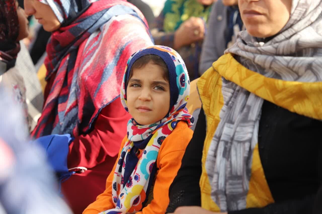 خداحافظی دانش آموزان روستای پشرت ساری با مدرسه کانکسی