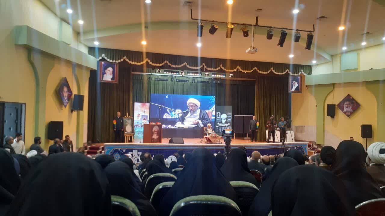 زهد و ایثار آیت الله کوهستانی برجسته است
