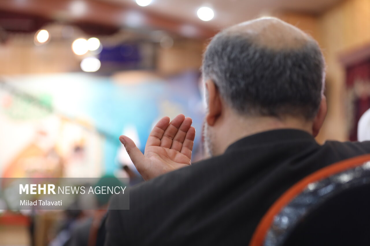 پیرغلامان با مهر از امام حسین (ع) می گویند