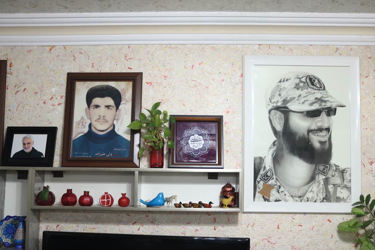 دیدار پیرغلامان حسینی با خانواده 3 تن از شهدای رشتی