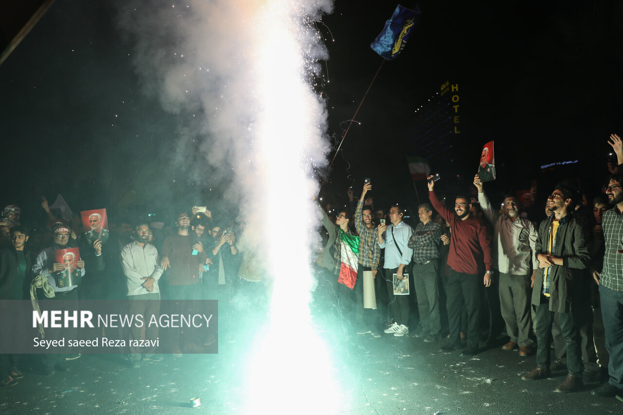 آسمان گرگان در جشن پیروزی «طوفان الاقصی» نور باران شد