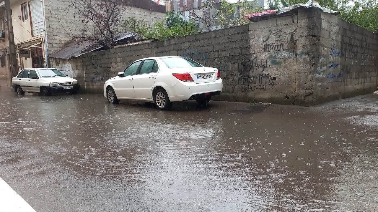 بارش شدید باران و آبگرفتگی معابر در رشت