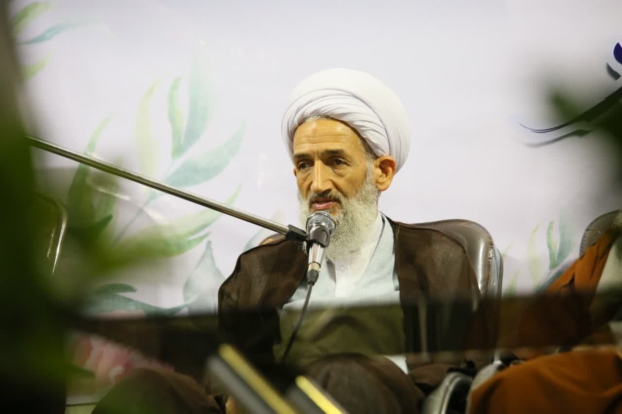 فضای مجازی و جنگ نرم اثرات منفی در جامعه دارد