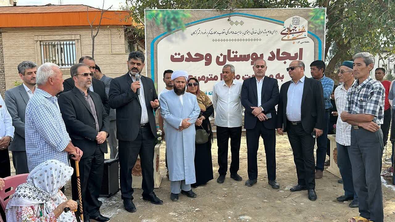 کاشت300 اصله درخت درکوی همت آباد گرگان