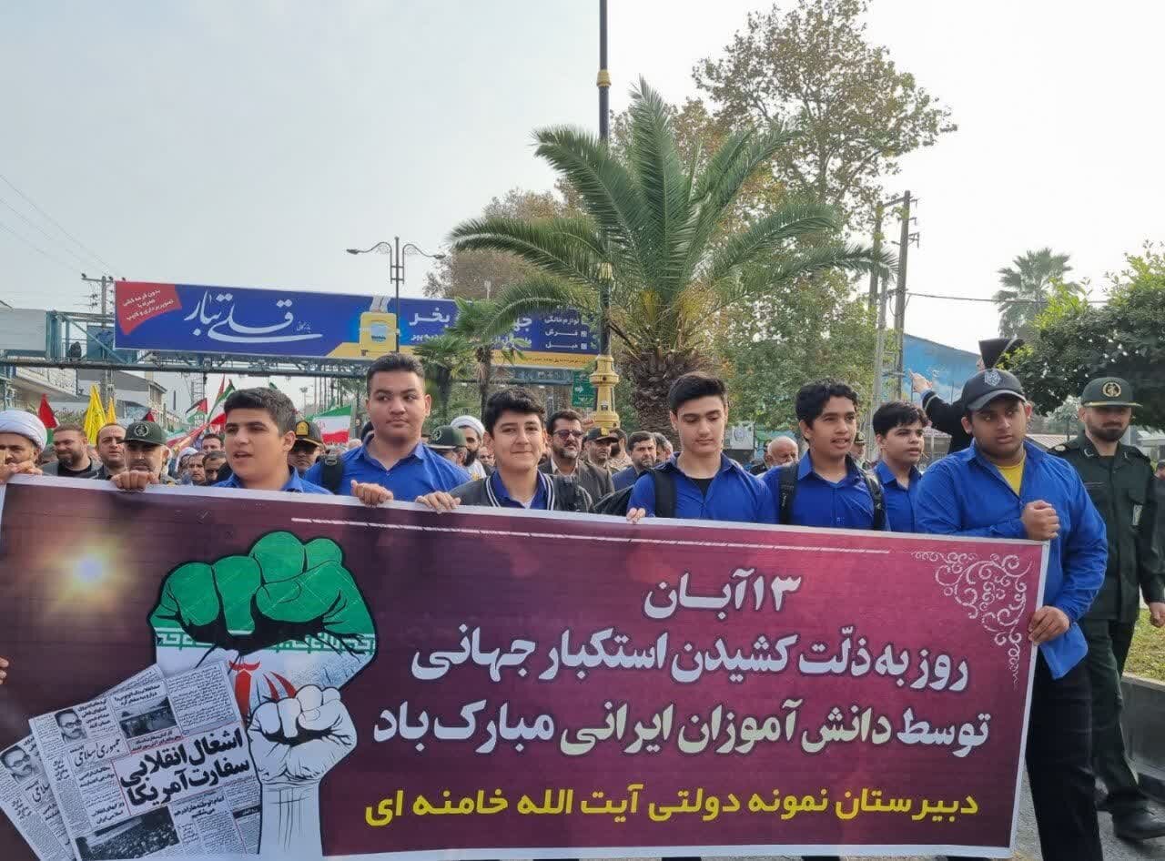 دشمن درپی مهندسی افکار عمومی به نفع خود است