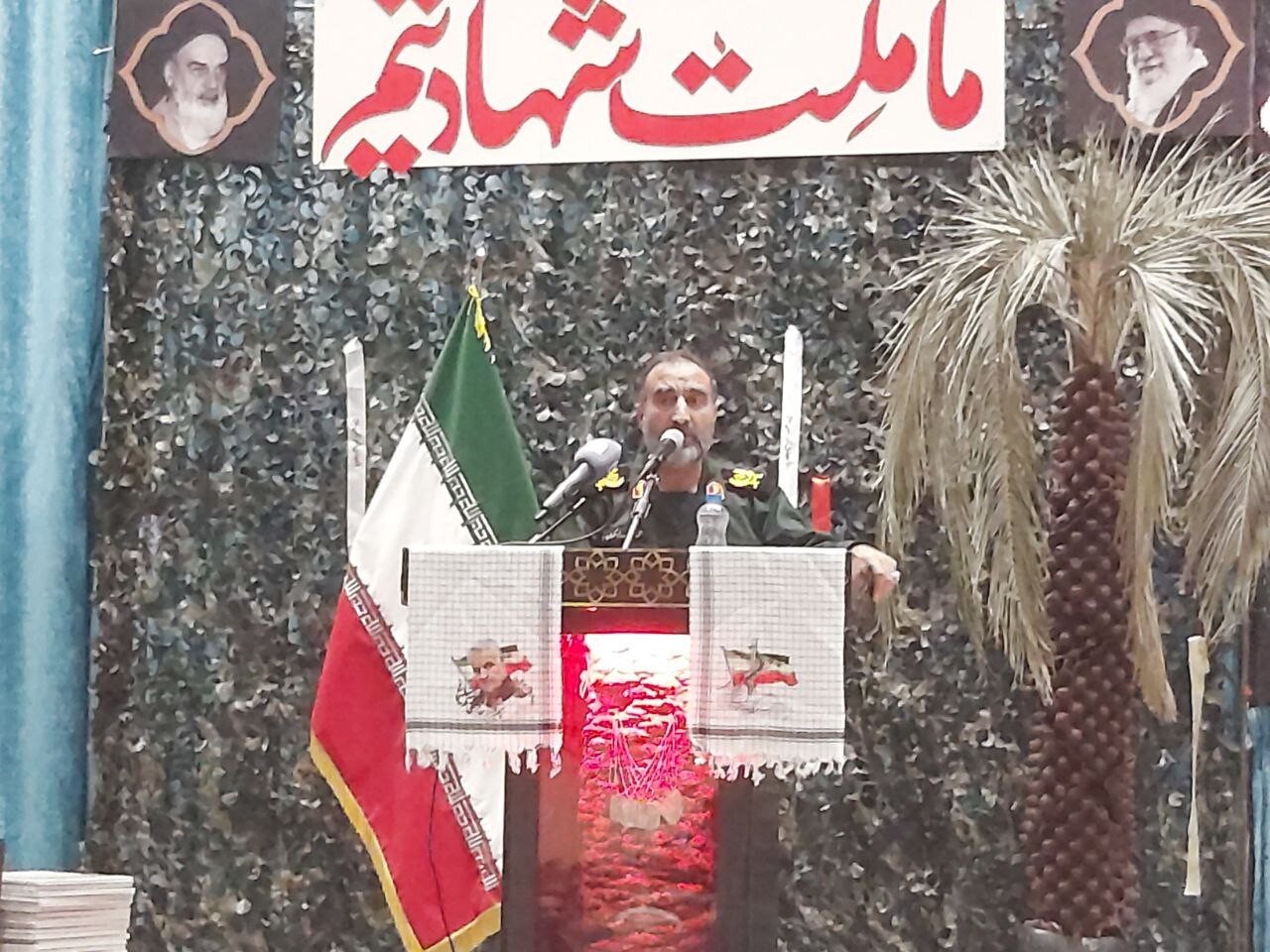 شاهد به ثمره رسیدن خون شهدا هستیم